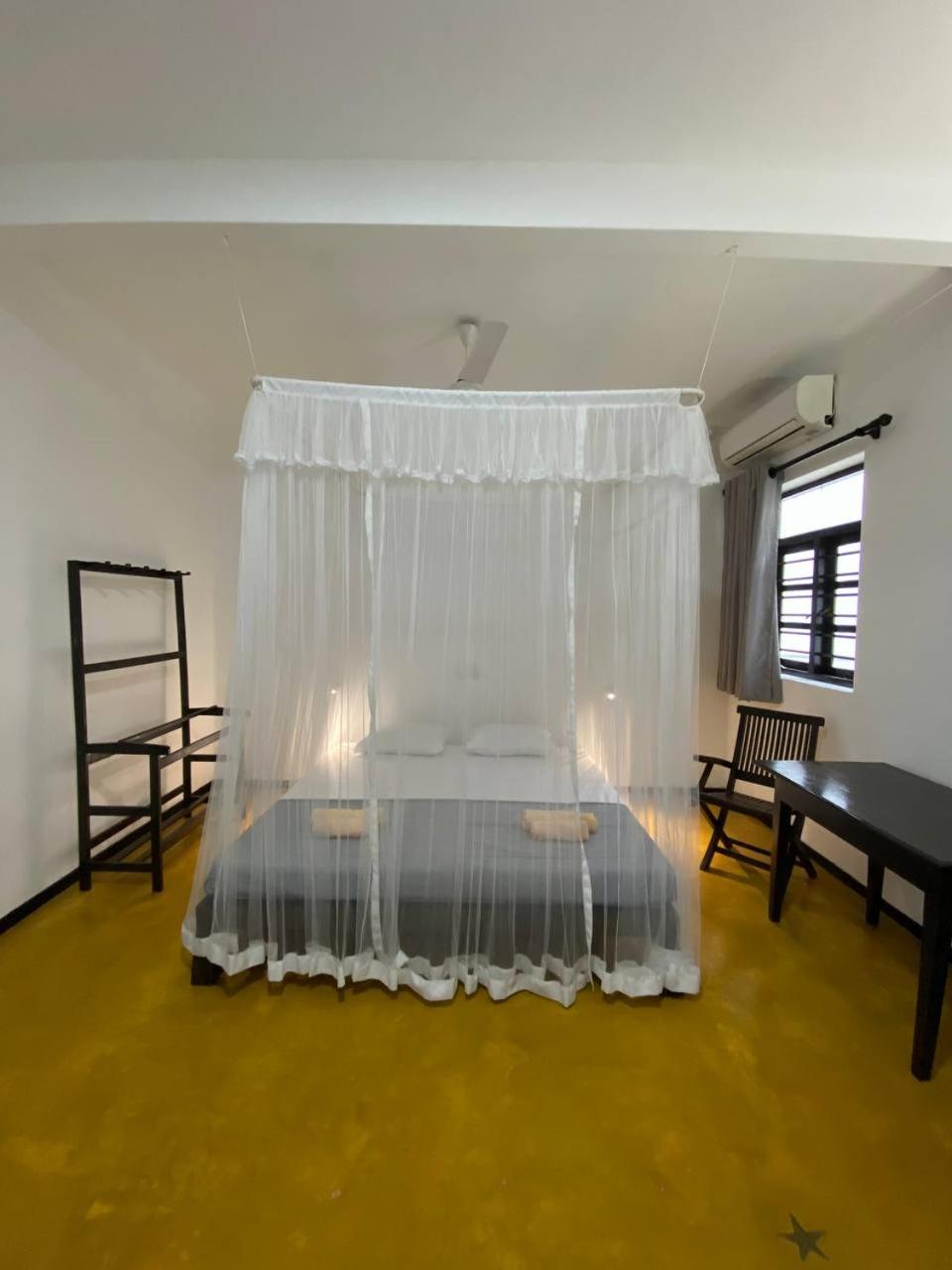 Pearl Villa Rooms and Hostel Unawatuna Exteriör bild