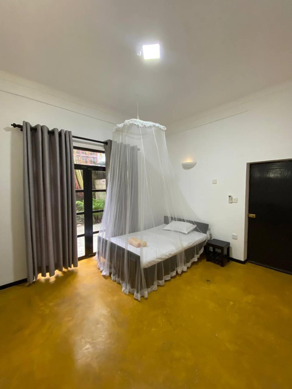 Pearl Villa Rooms and Hostel Unawatuna Exteriör bild